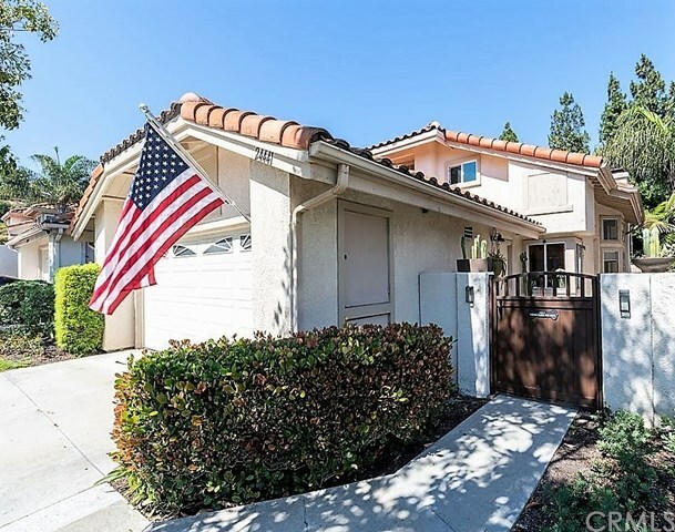 Property Photo:  24441 Mira Verde  CA 92677 