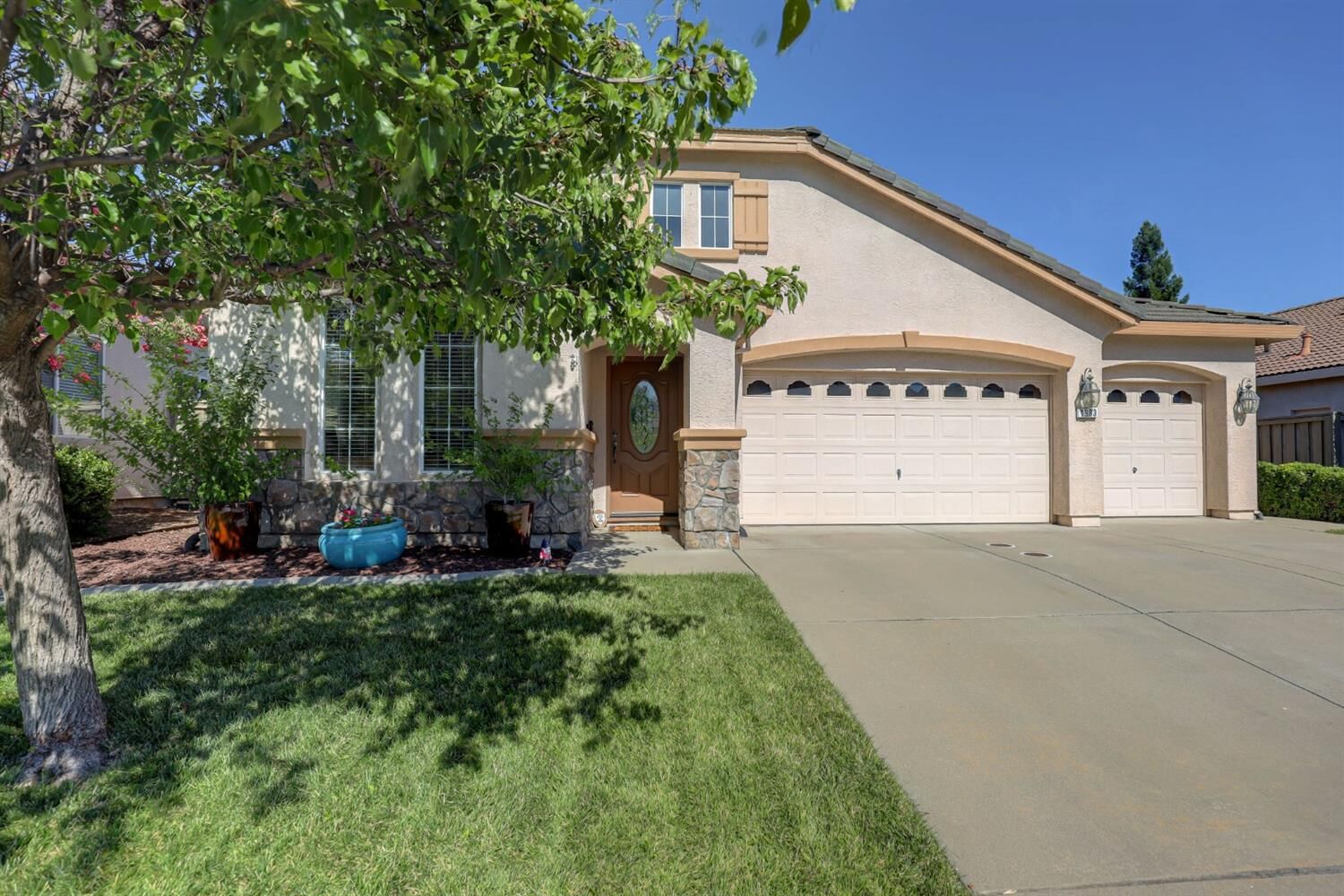 Property Photo: 1993 San Esteban Circle CA 95747