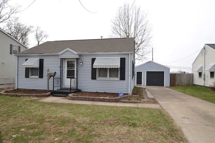 4733 N Edgebrook  Peoria IL 61614 photo