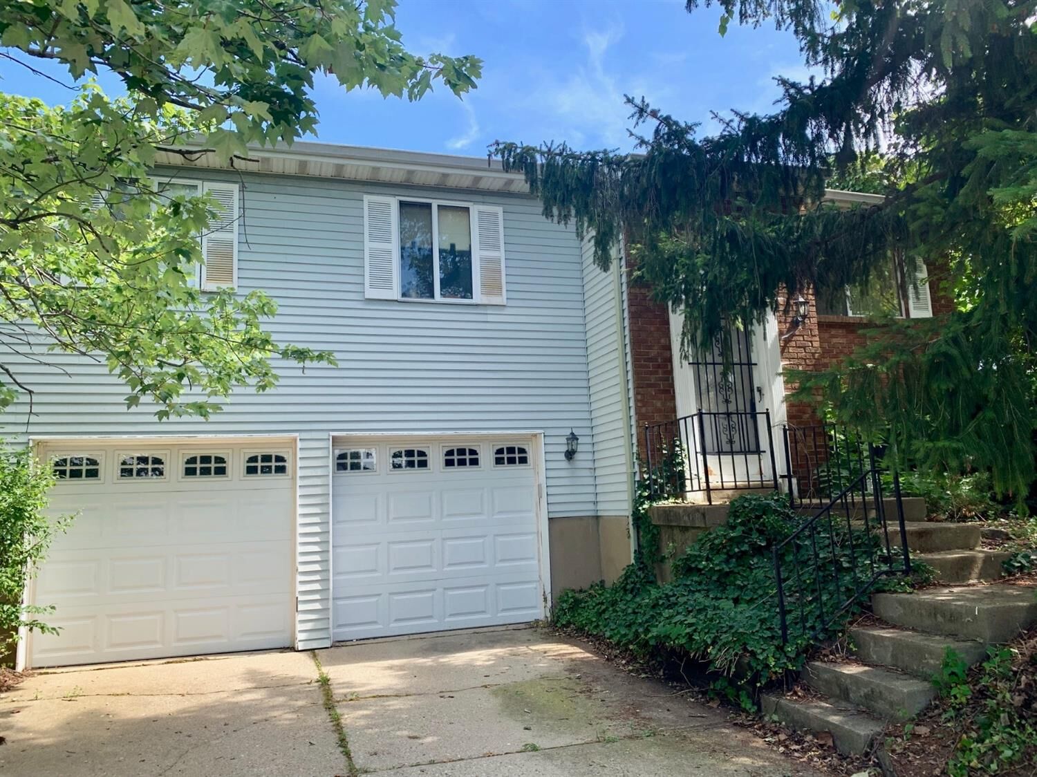 Property Photo:  1552 Nathanial Drive  OH 45240