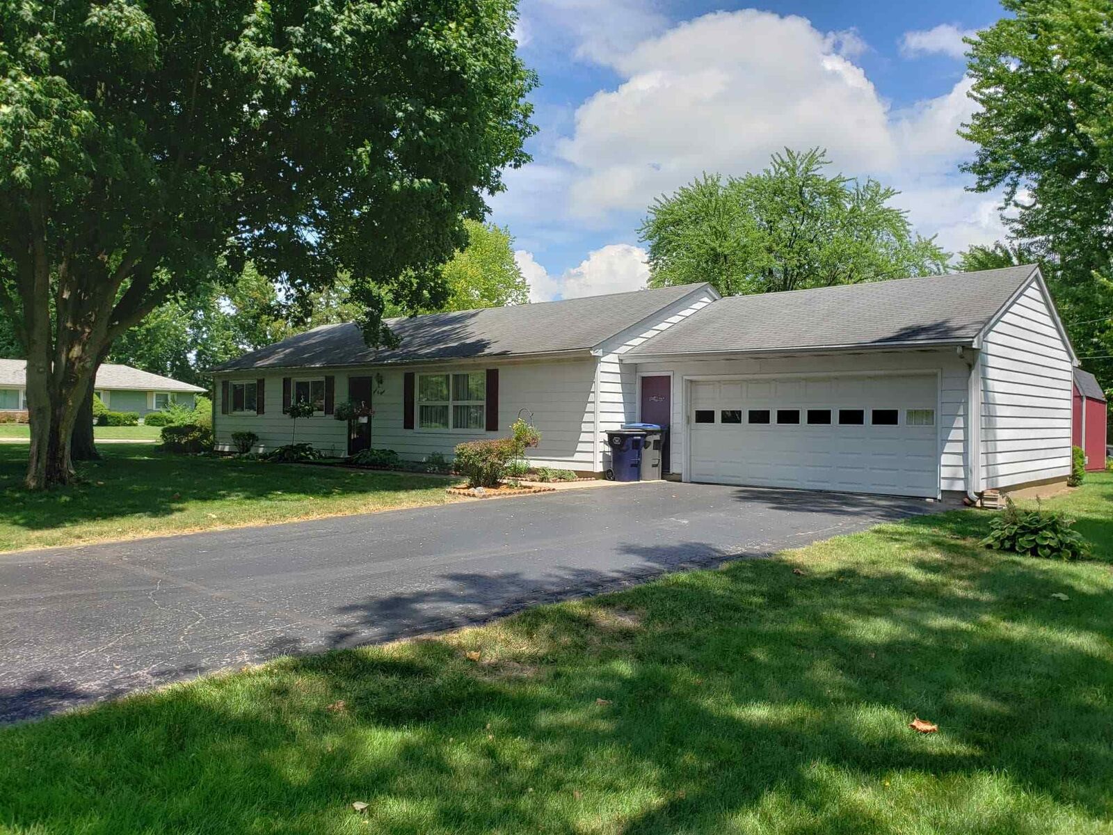 Property Photo: 903 S Lake Street IN 46580