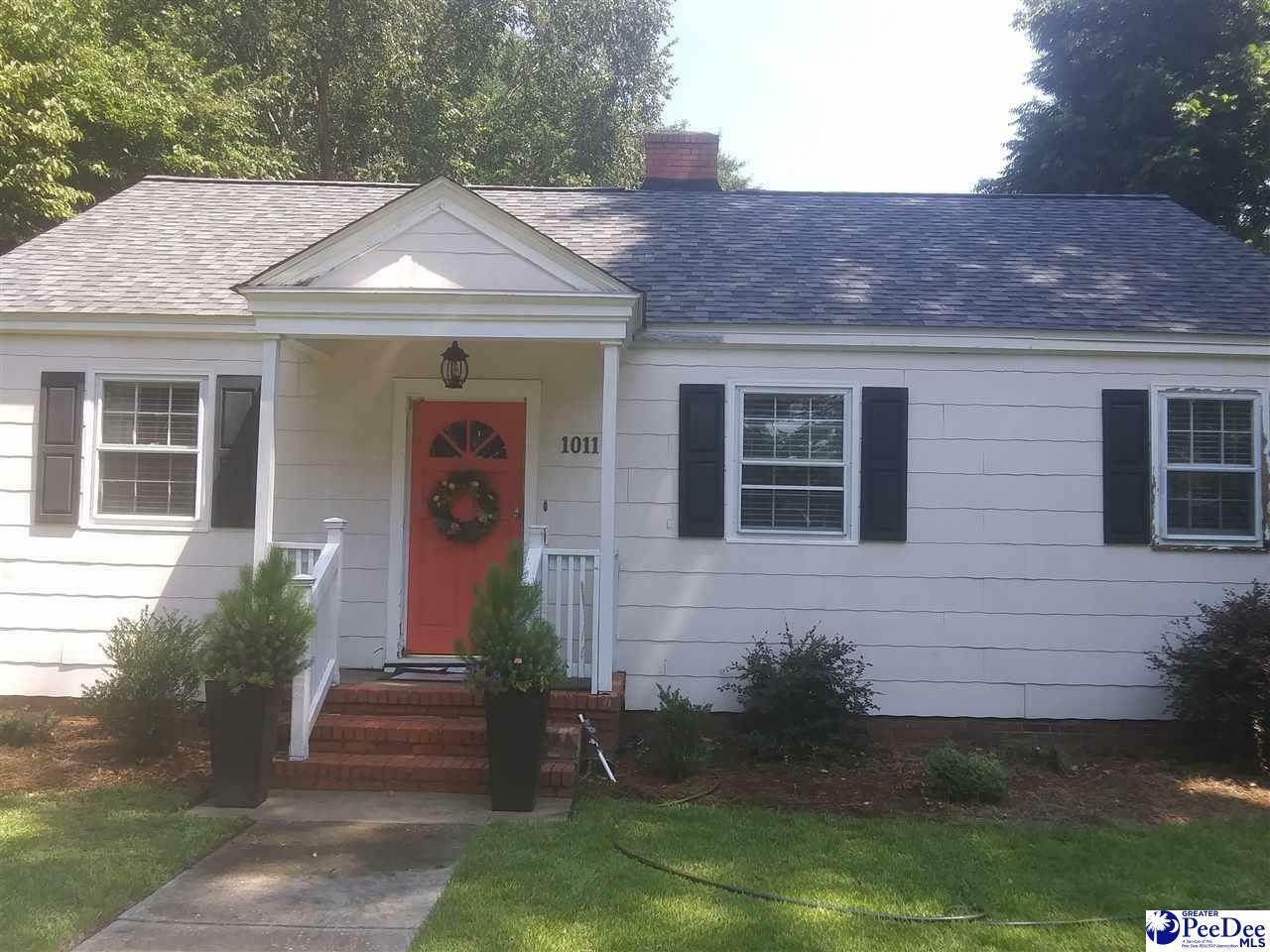 Property Photo: 1011 Kalmia St SC 29501