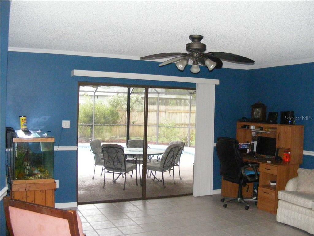 Property Photo:  4019 Paddlewheel Drive  FL 33511 