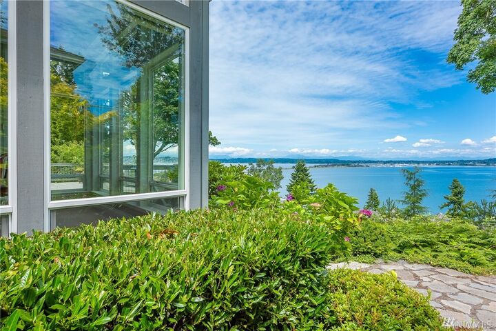 9136 Wigeon Ct  Blaine WA 98230 photo