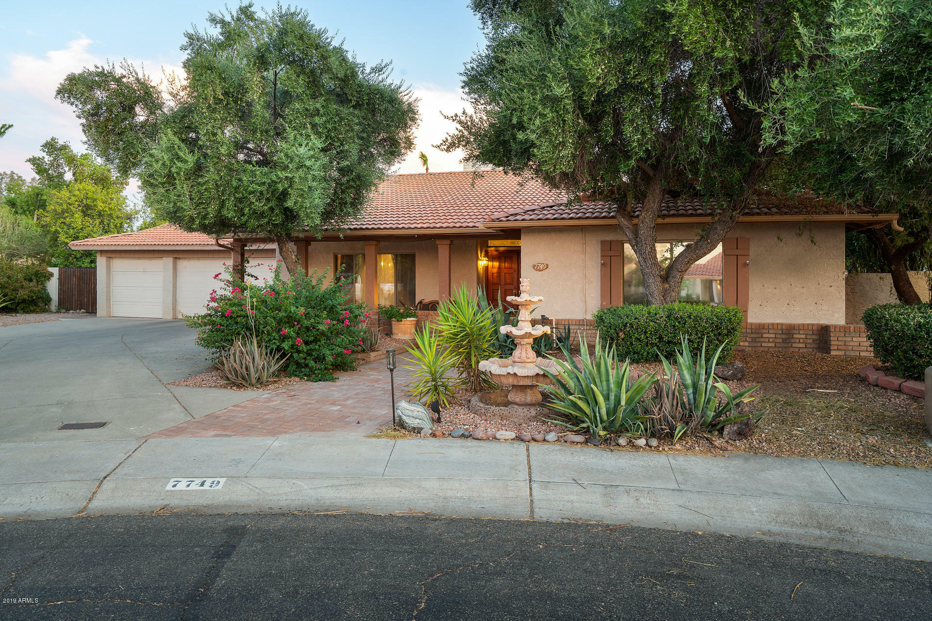 Property Photo:  7749 E Via Del Futuro --  AZ 85258 