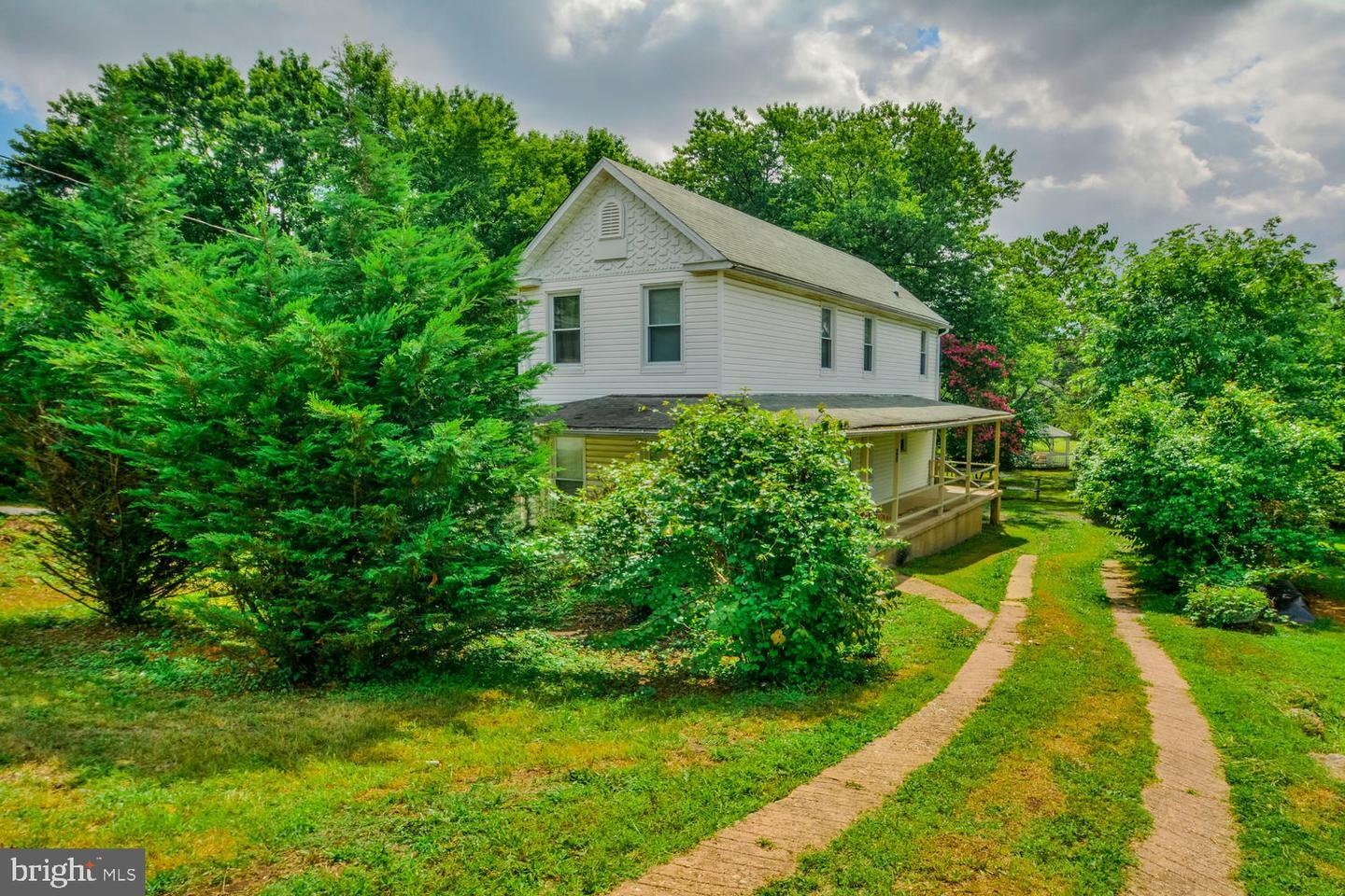 Property Photo: 2823 Georgetown Road MD 21230