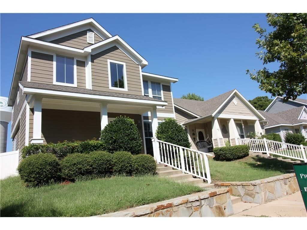 Property Photo:  1709 Cambridge Drive  TX 76227 