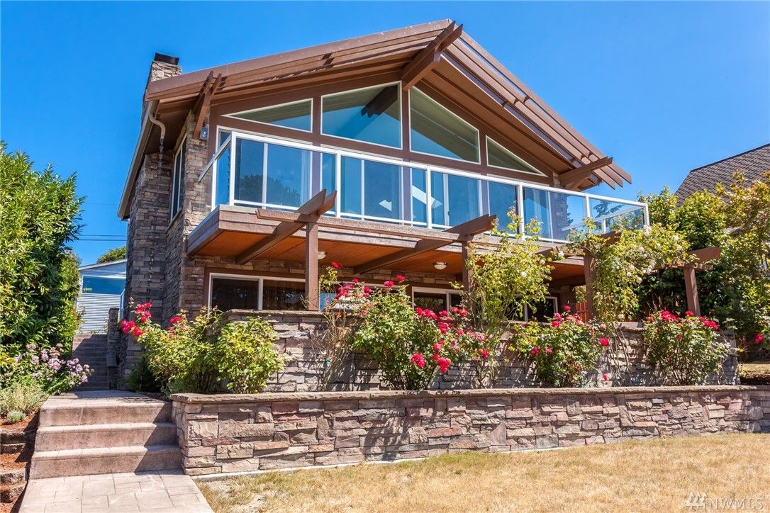 Property Photo:  6502 38th Ave SW  WA 98126 