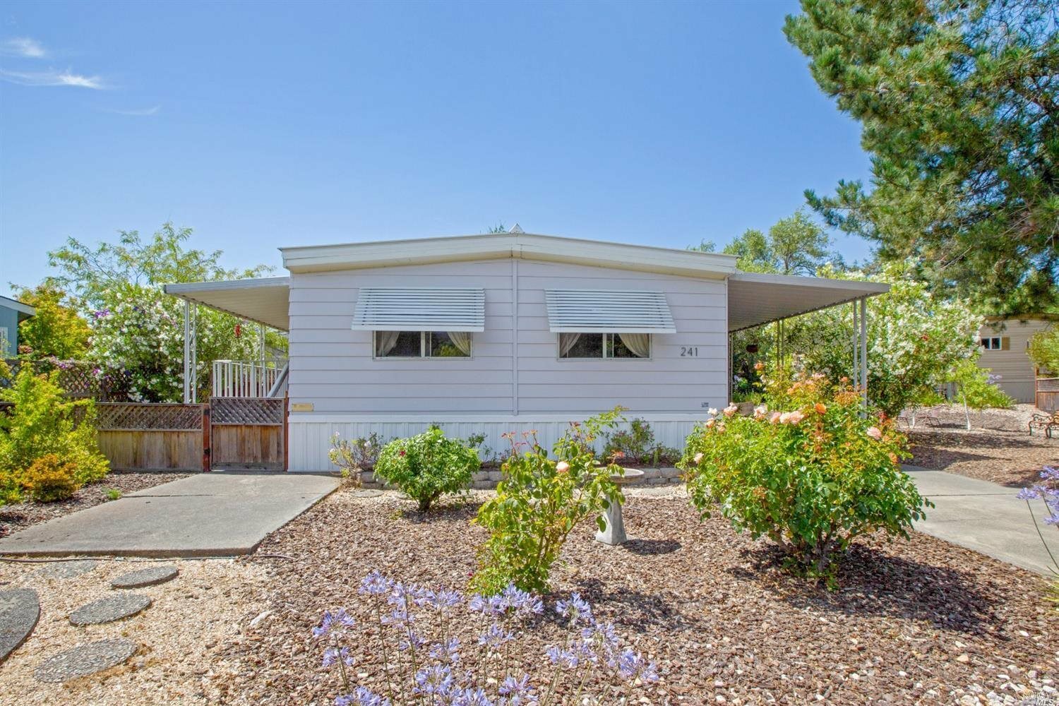 Property Photo:  241 East 7 Flags Circle  CA 95476 