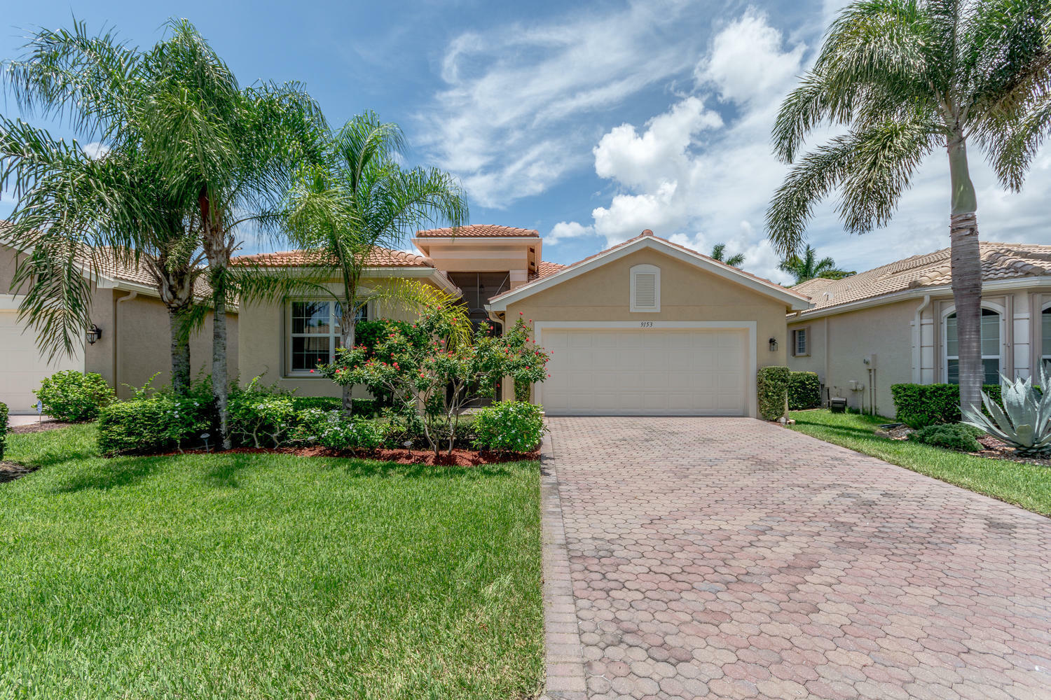 Property Photo: 9153 Meridian View Isle FL 33473