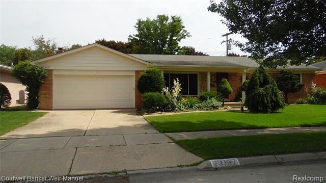 Property Photo:  23137 S Rosedale Court  MI 48080 