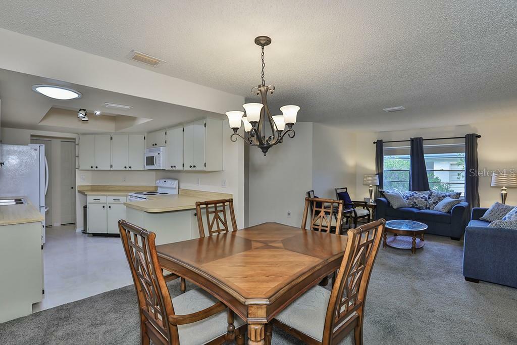 Property Photo: 2106 Harleston Place FL 33573
