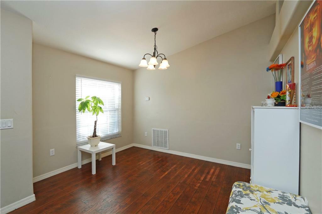 Property Photo:  2058 Greenview Drive  FL 32725 