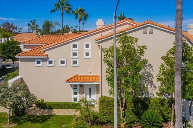 Property Photo: 310 Casino CA 90803