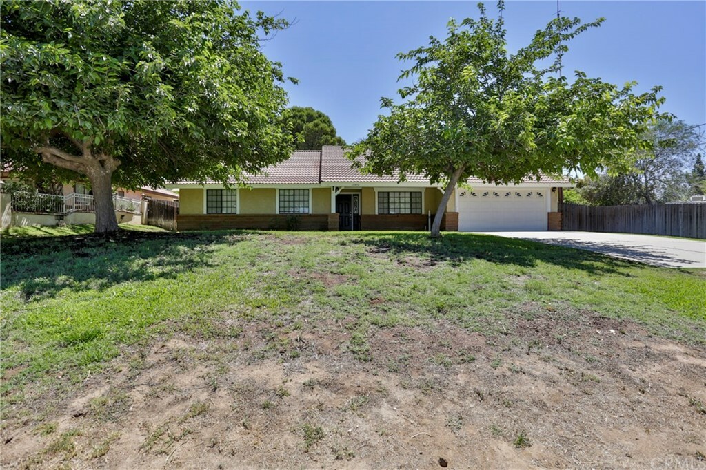 Property Photo:  11970 Franklin Street  CA 92557 