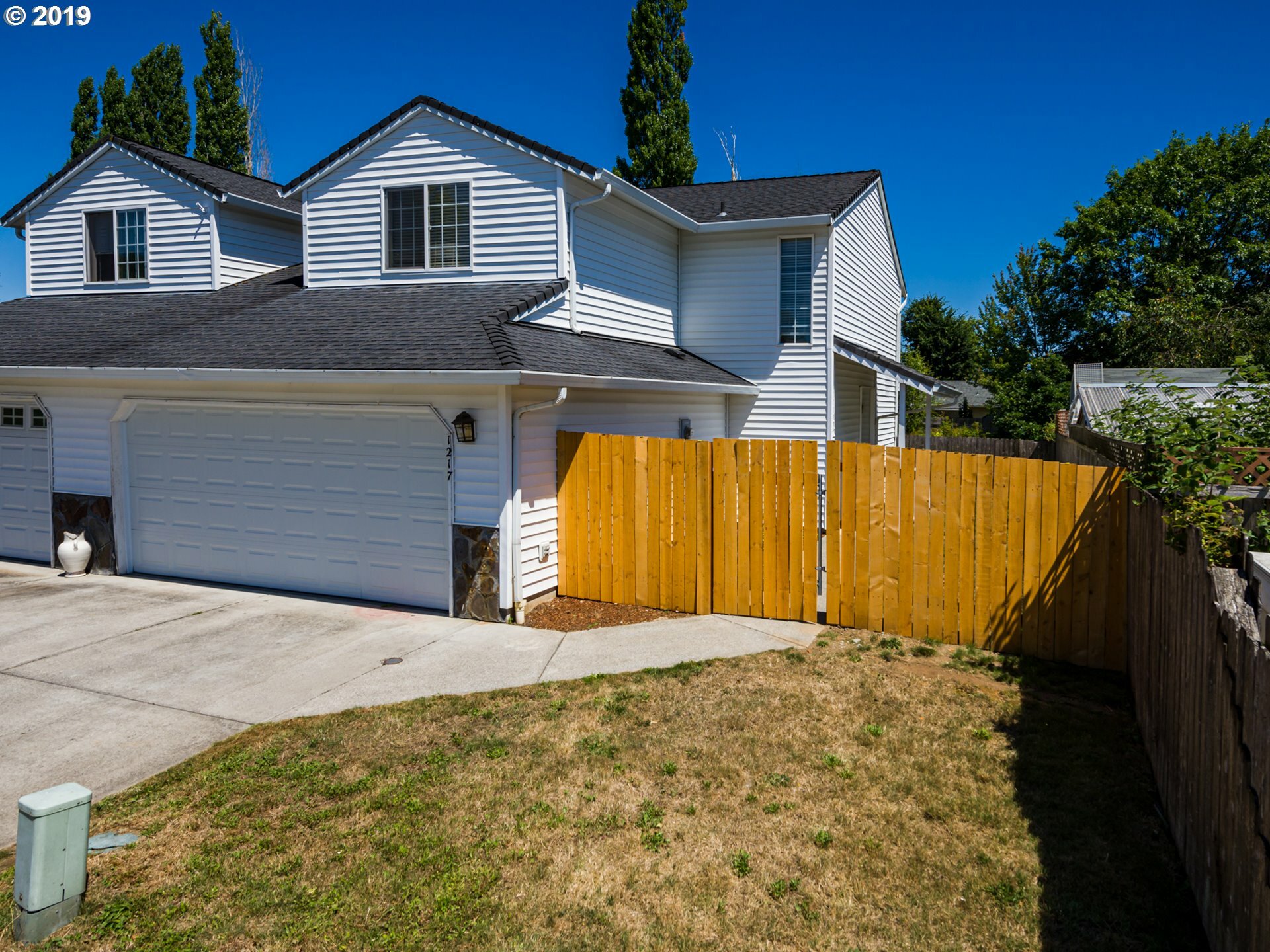 Property Photo: 1217 SW 6th Ave WA 98604