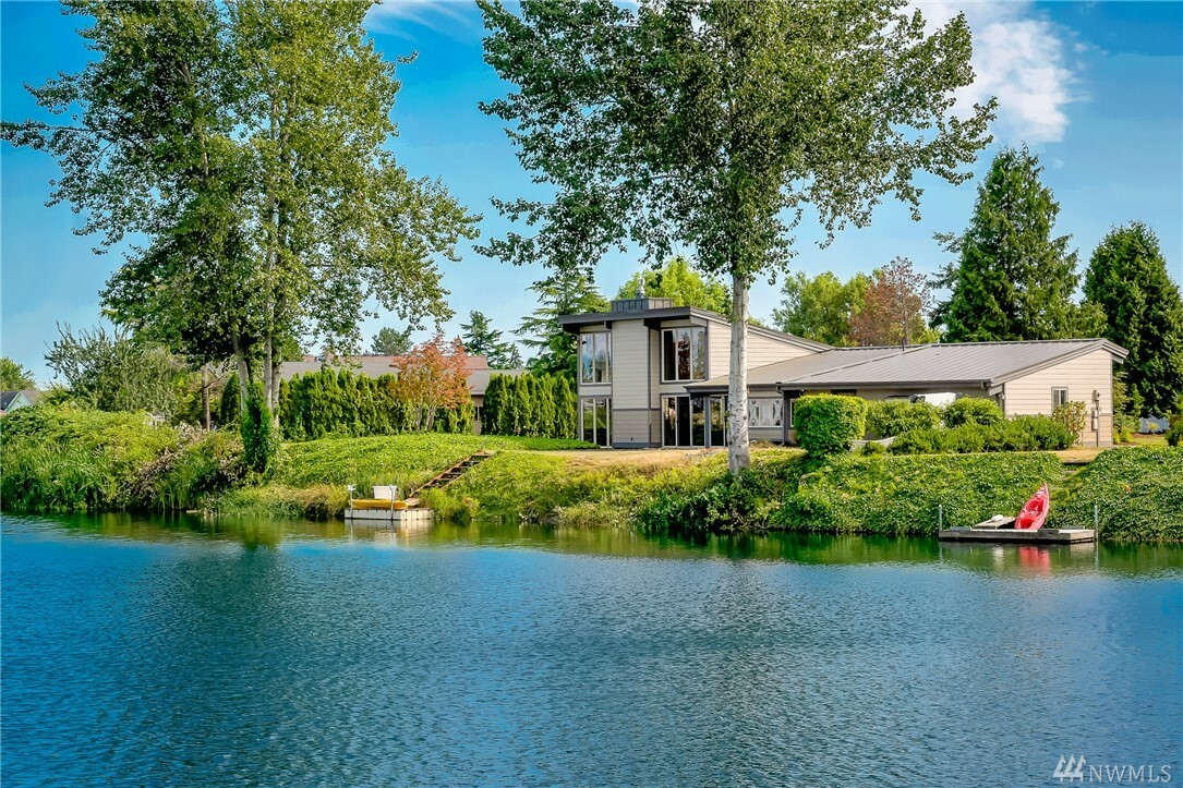 Property Photo: 8228 Cowichan Rd WA 98230