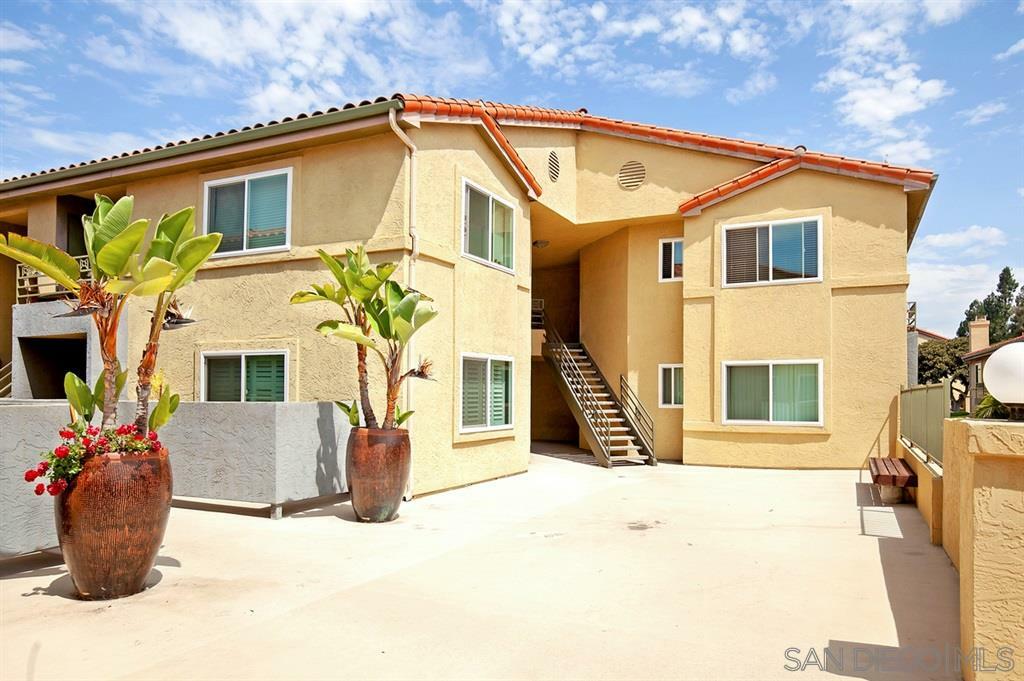 Property Photo:  7405 Charmant Dr 2118  CA 92122 