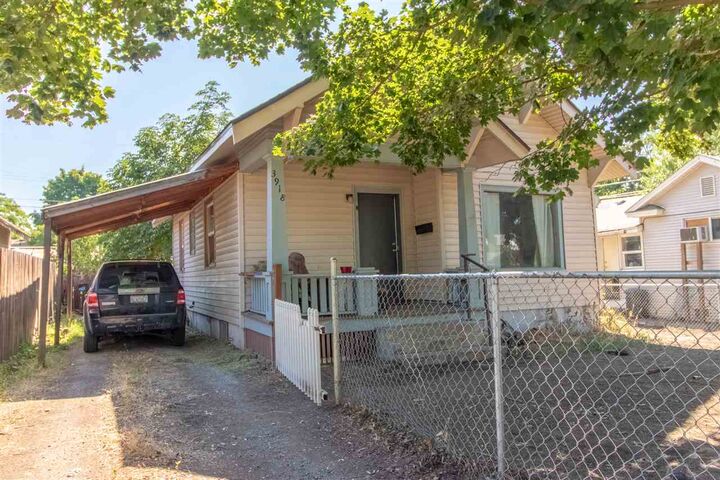 3918 N Magnolia St  Spokane WA 99207 photo