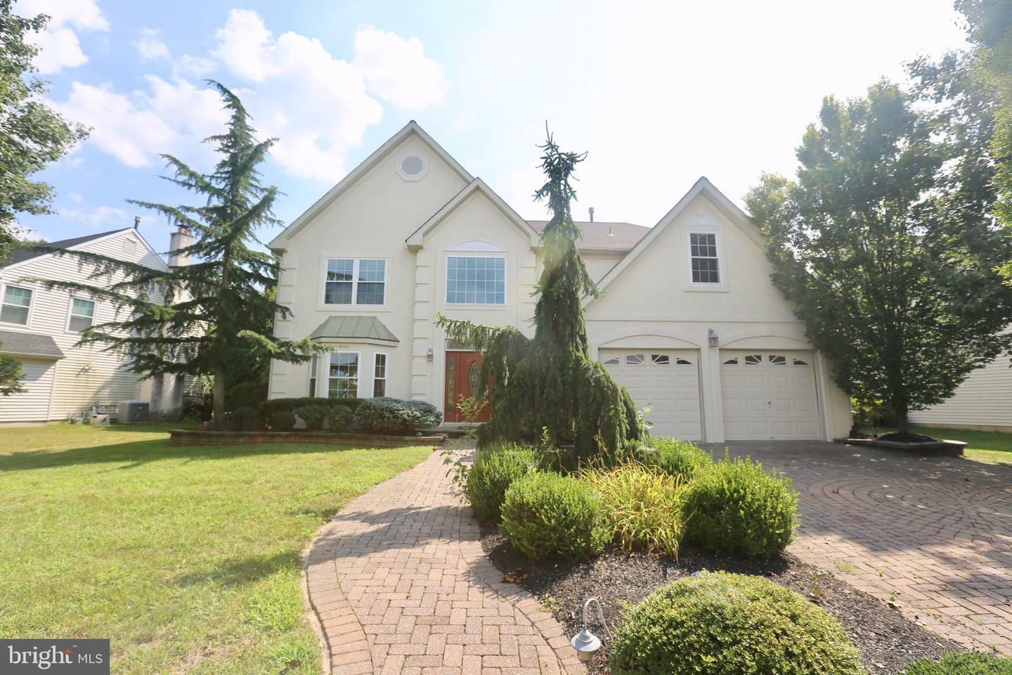 Property Photo:  12 Fox Hollow Lane  NJ 08080 