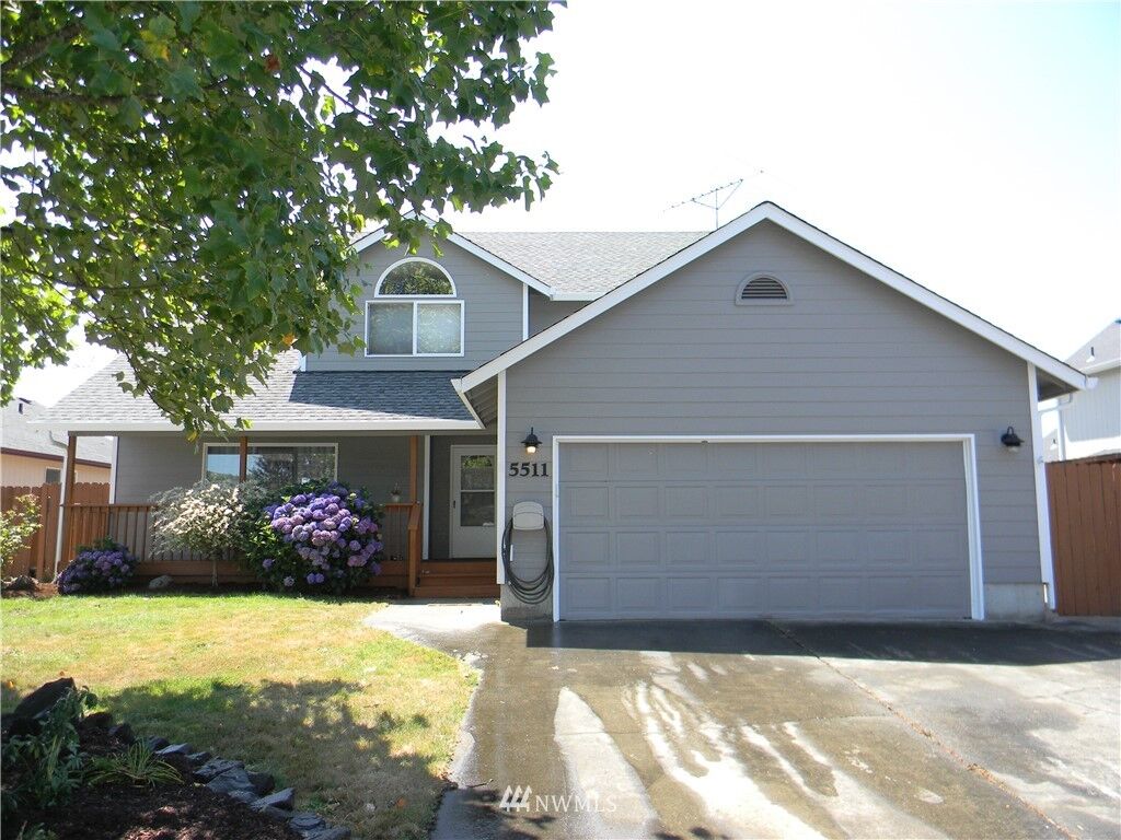 Property Photo:  5511 Finch Drive  WA 98632 