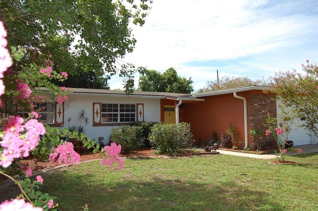 Property Photo:  6241 Spanish Oak Drive  FL 32809 