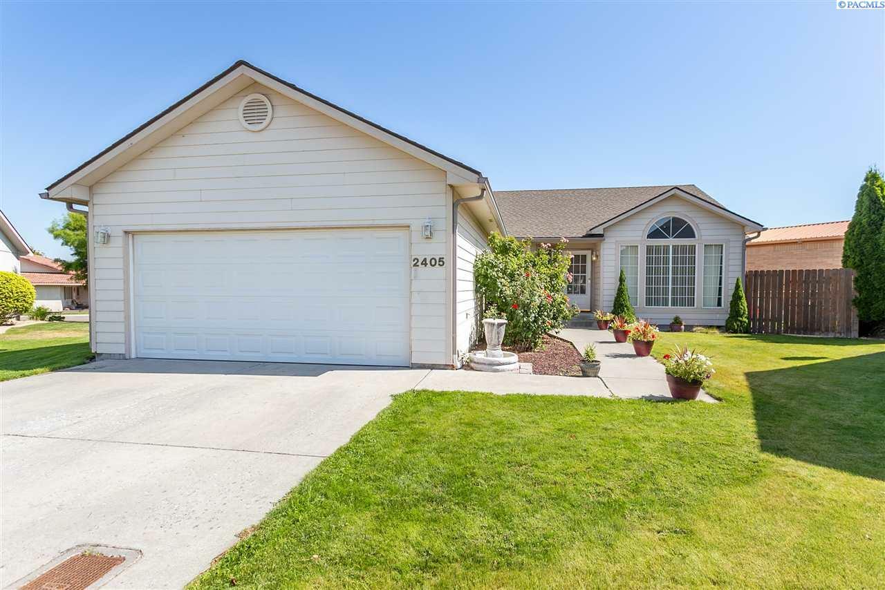 Property Photo:  2405 S Arthur Ct  WA 99338 