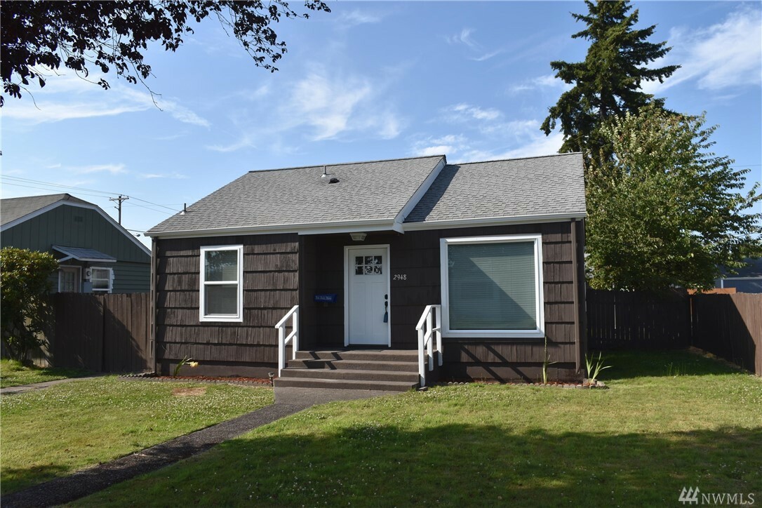 Property Photo:  2948 Field St  WA 98632 