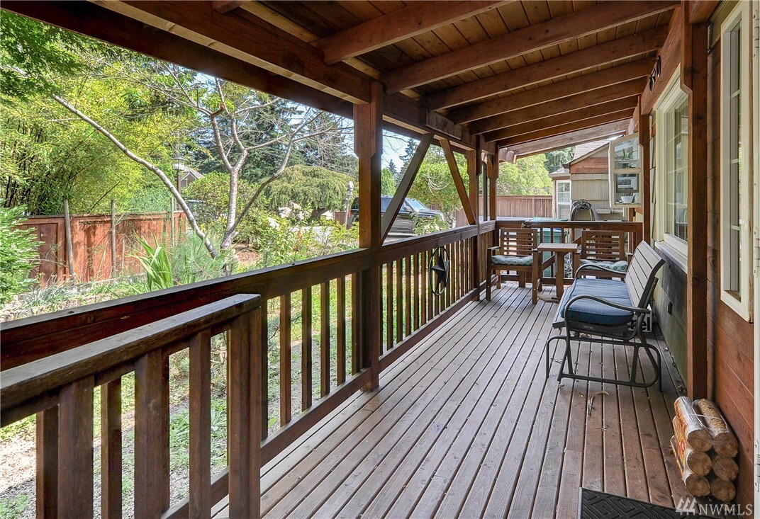 Property Photo: 2519 NE 135th St WA 98125
