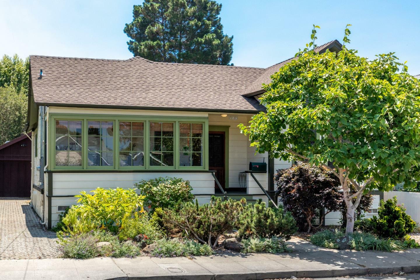 Property Photo:  123 Pryce Street  CA 95060 