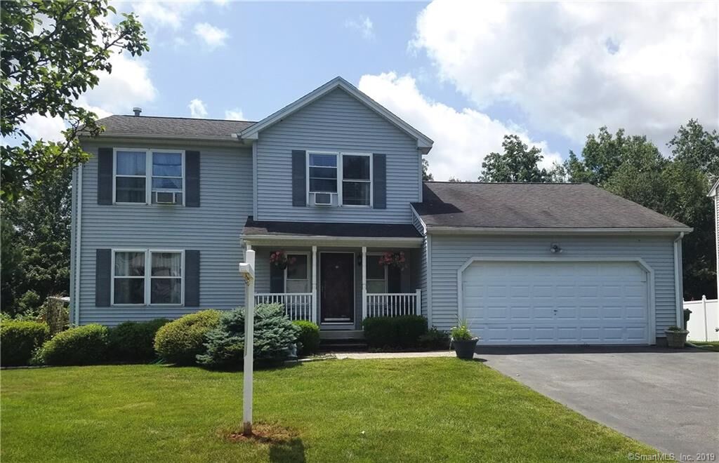 Property Photo:  142 Cynrose Place  CT 06451 