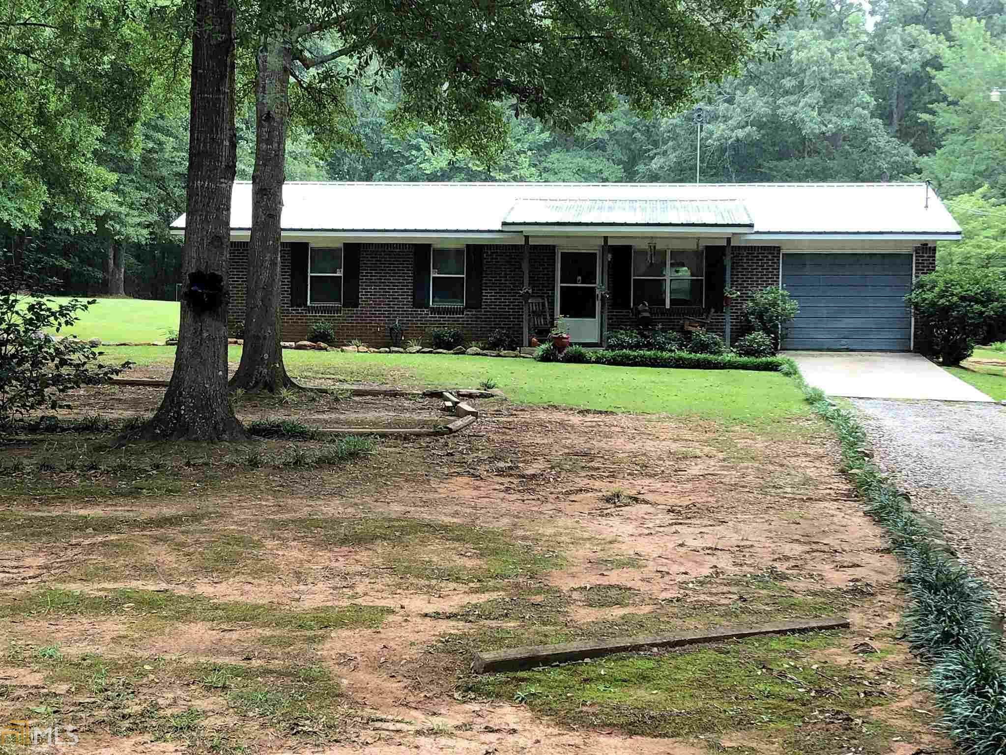 Property Photo:  132 Lee St  GA 30216 