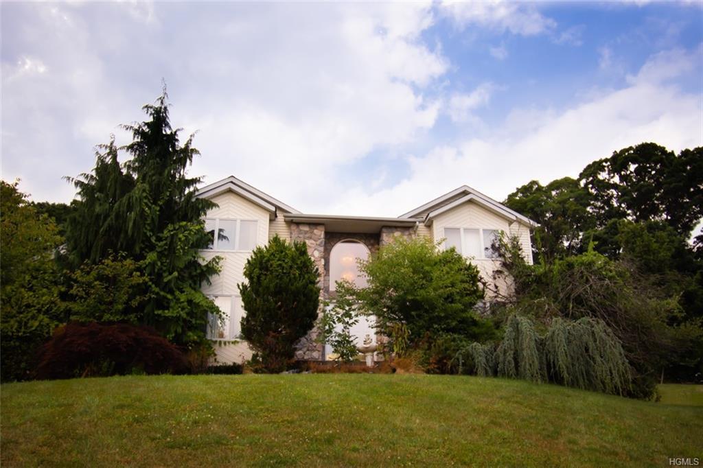 Property Photo: 3 Stonlea Court NY 10954