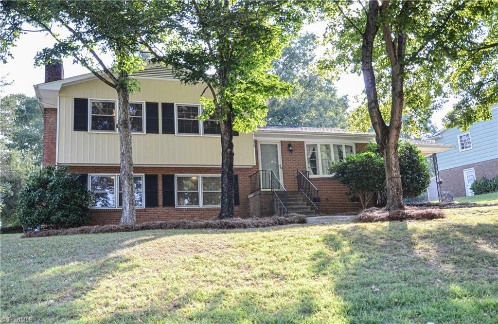 229 Foxcroft Drive  Winston Salem NC 27103 photo