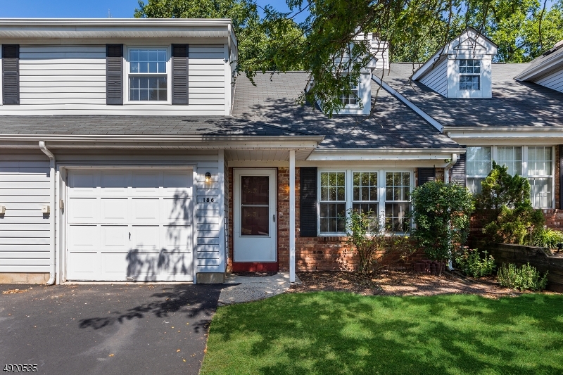 Property Photo:  186 Dickens Ct  NJ 08873 