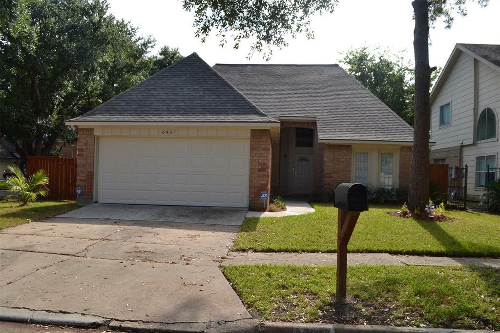 Property Photo:  6907 Cape Forward Drive  TX 77083 