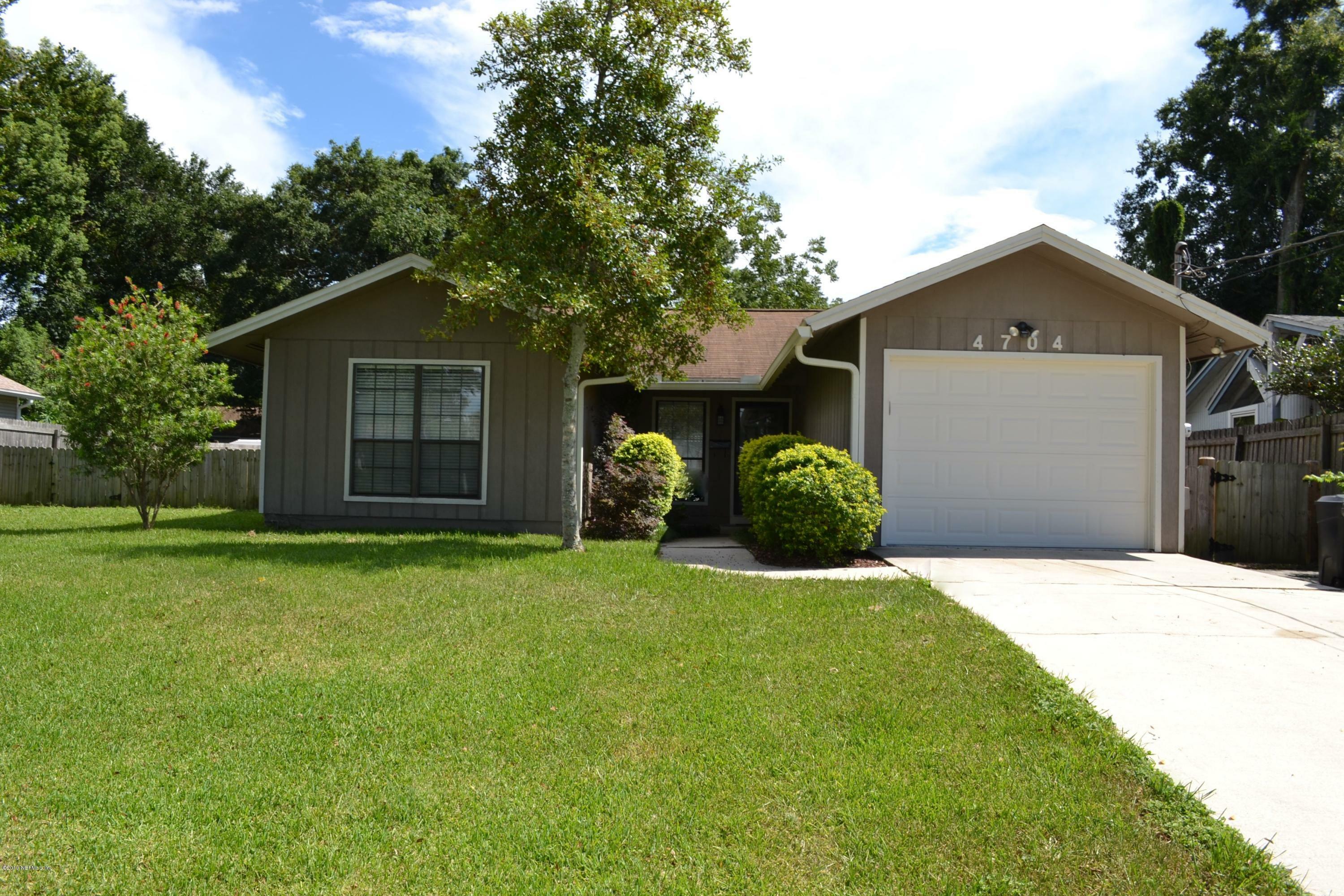 Property Photo:  4704 Pinewood Rd  FL 32210 