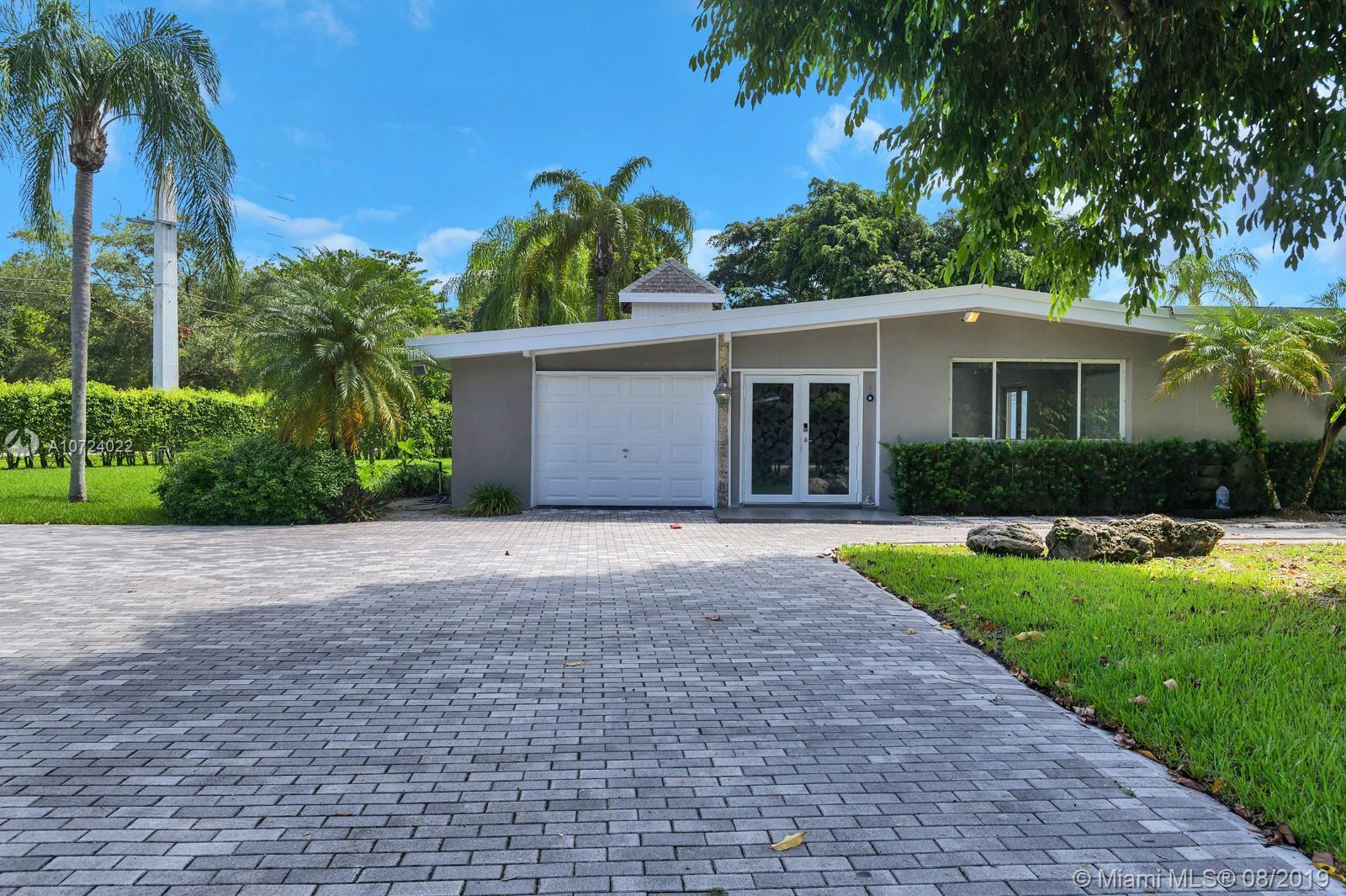 Property Photo: 12401 SW 80th Ave 12401 FL 33156