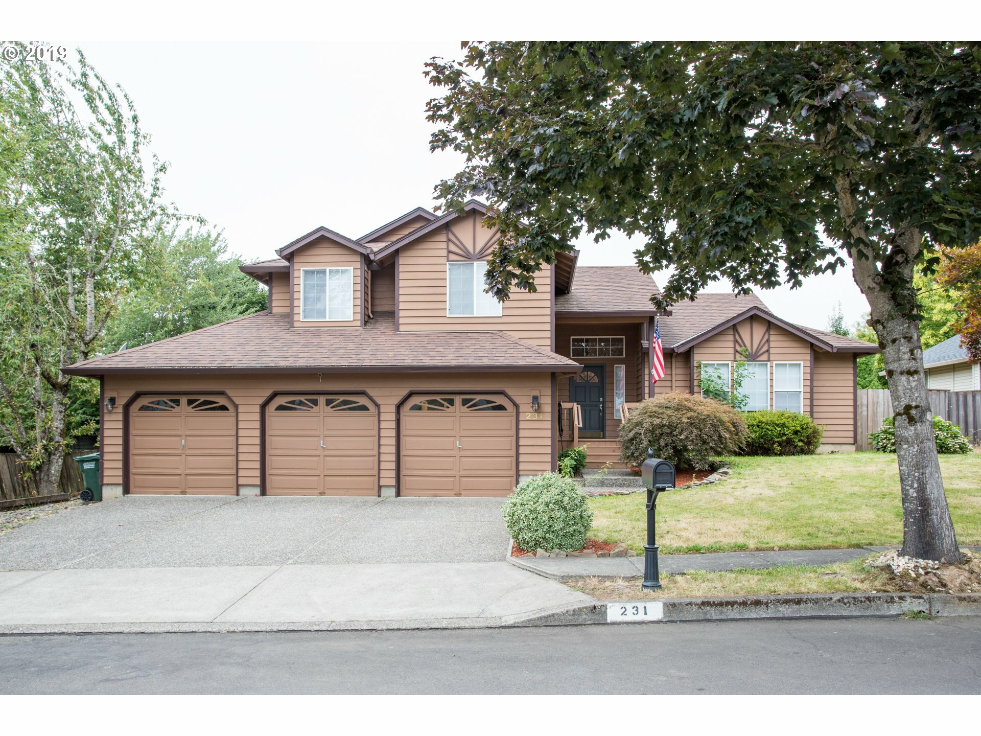 231 SW Mawrcrest Ave  Gresham OR 97080 photo