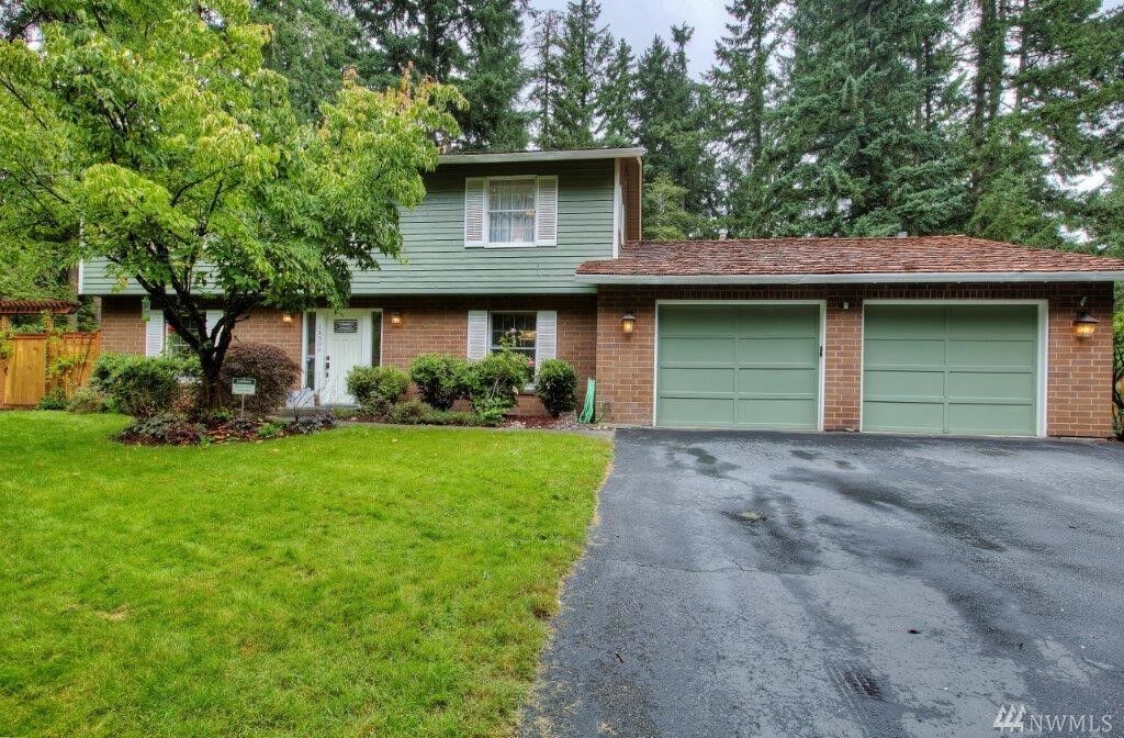 Property Photo:  18504 SE 287th St  WA 98042 