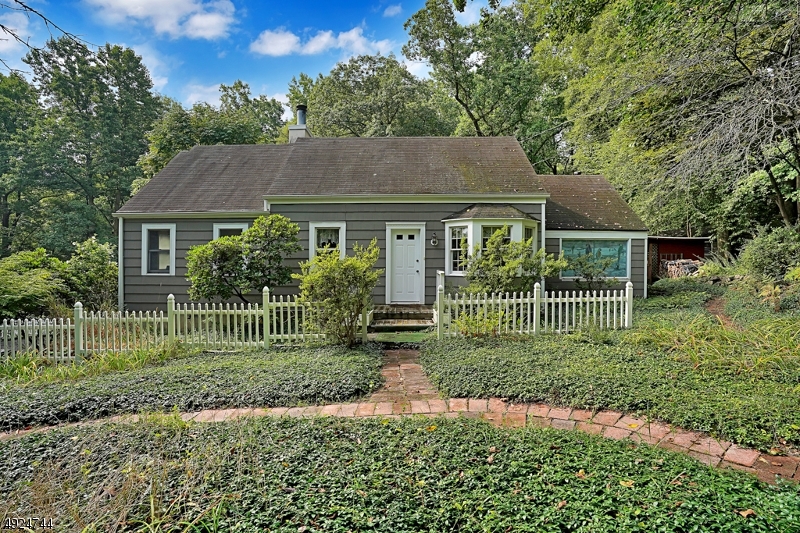 Property Photo: 660 Fox Farm Rd NJ 08802