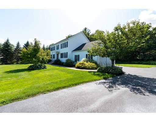 Property Photo: 6 Rolling Meadow Ln MA 01886