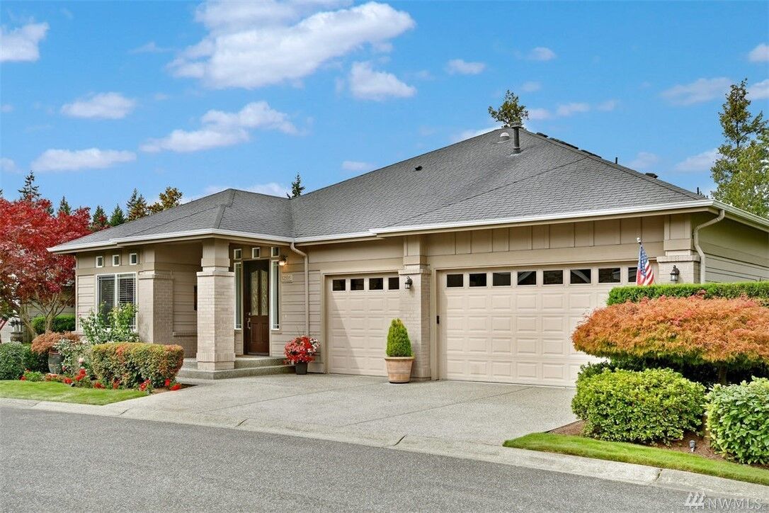 Property Photo:  12535 230th Place NE  WA 98053 