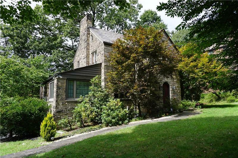 Property Photo:  156 Woodland Drive  PA 15236 