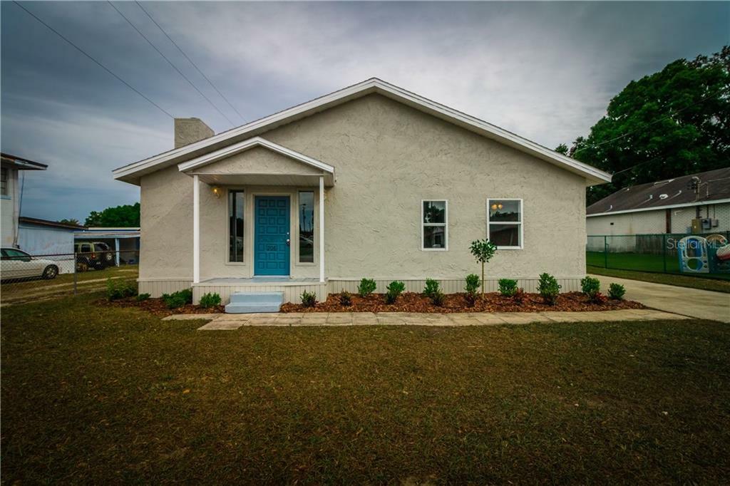 Property Photo:  208 Center Street  FL 33823 