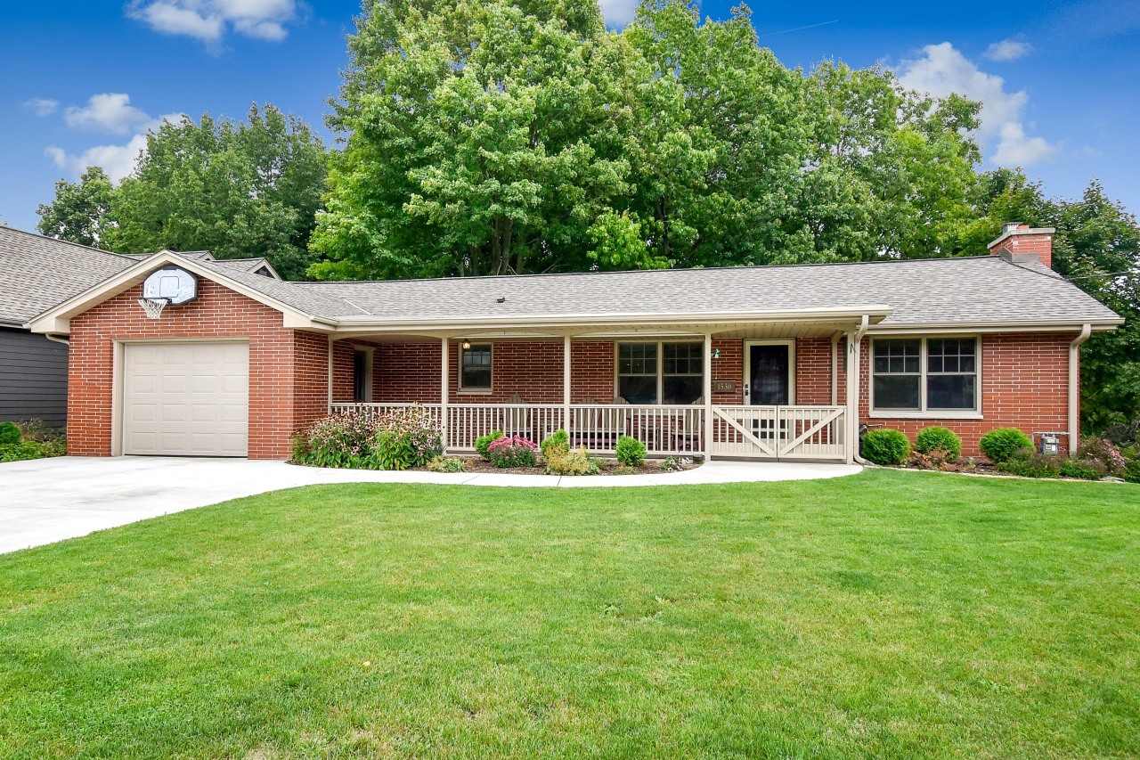 Property Photo: 1530 13th Ave WI 53024
