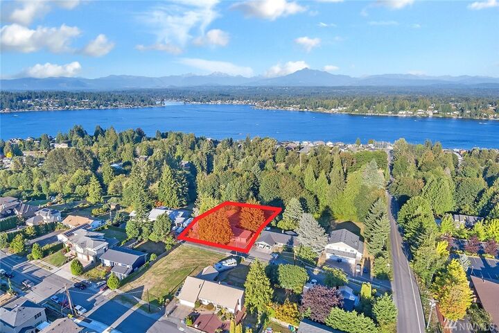 Property Photo: 10117 Chapel Hill Rd WA 98258