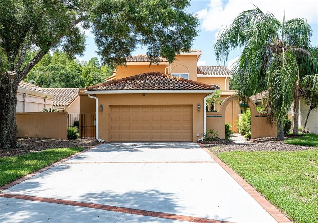 Property Photo:  18726 Avenue Biarritz  FL 33558 