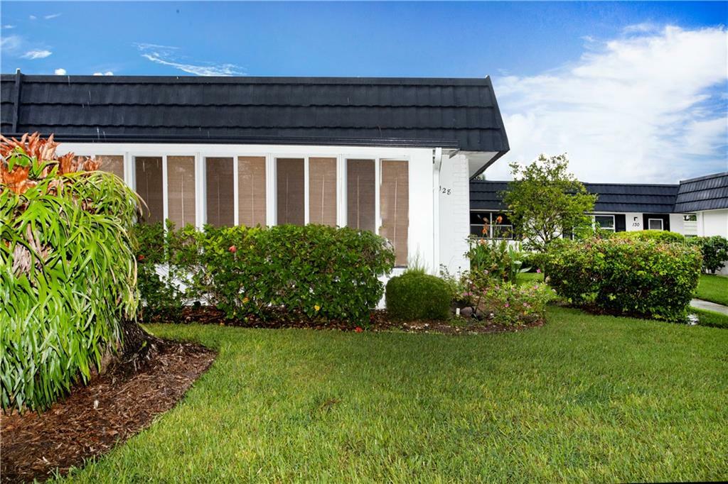 Property Photo:  301 Kings Boulevard 128  FL 33573 