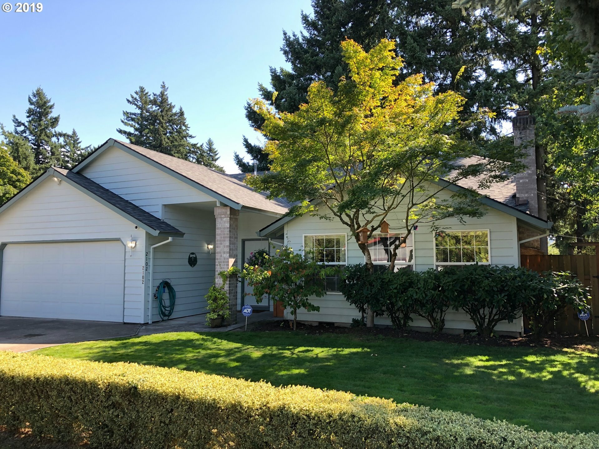 Property Photo:  2102 SE 143rd Ave  OR 97233 